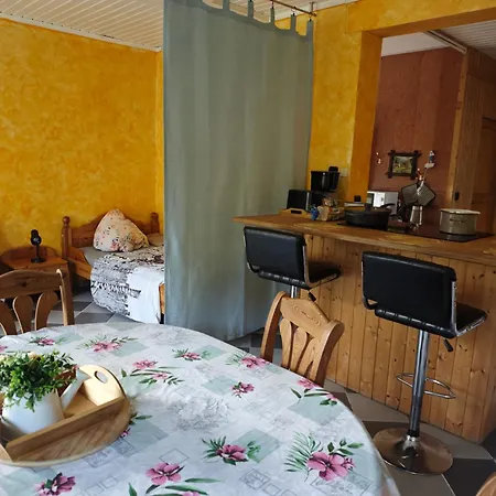 5 Ferienwohnungen Naehe Badesee Mit Bergblick