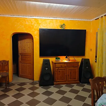 Appartement 5 Ferienwohnungen Naehe Badesee Mit Bergblick Bergneustadt