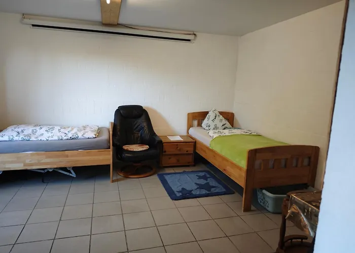 Appartement 5 Monteur-ferienwohnungen Naehe Badesee Mit Bergblick Bergneustadt