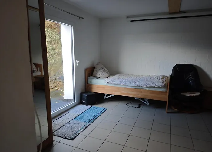 5 Monteur-ferienwohnungen Naehe Badesee Mit Bergblick