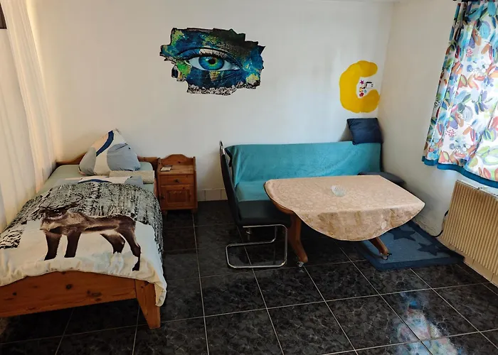 Appartement 5 Monteur-ferienwohnungen Naehe Badesee Mit Bergblick *