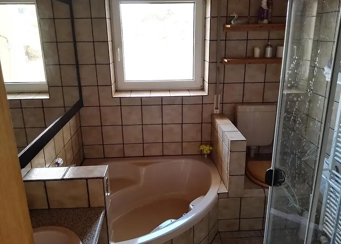 5 Monteur-ferienwohnungen Naehe Badesee Mit Bergblick Appartement *