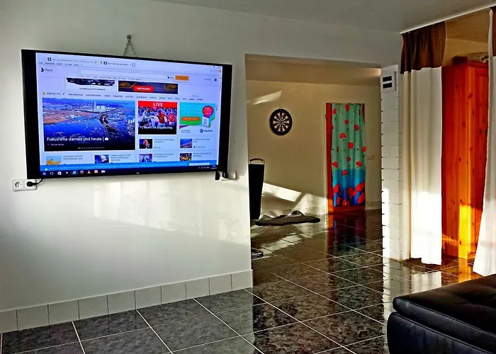 Appartement 5 Monteur-ferienwohnungen Naehe Badesee Mit Bergblick