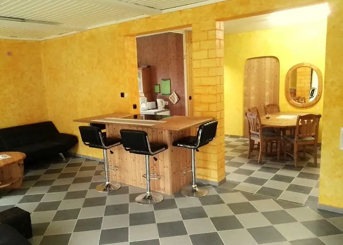 Appartement 5 Monteur-ferienwohnungen Naehe Badesee Mit Bergblick *